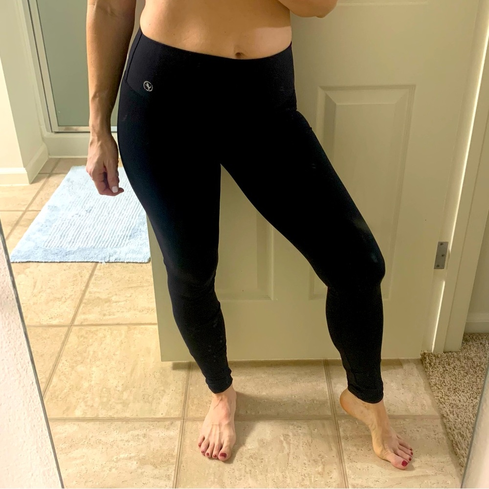 Black booty scrunch leggings